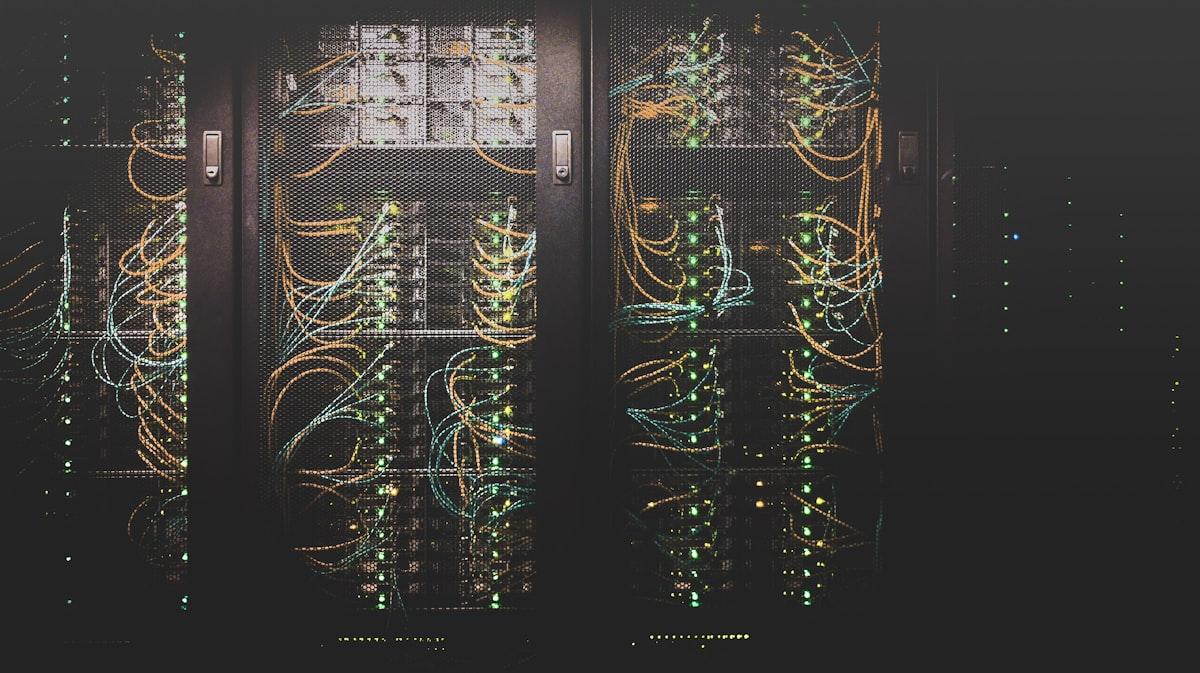 Orchestration multi-agents en 2026 : la compétence IA la plus rare en France